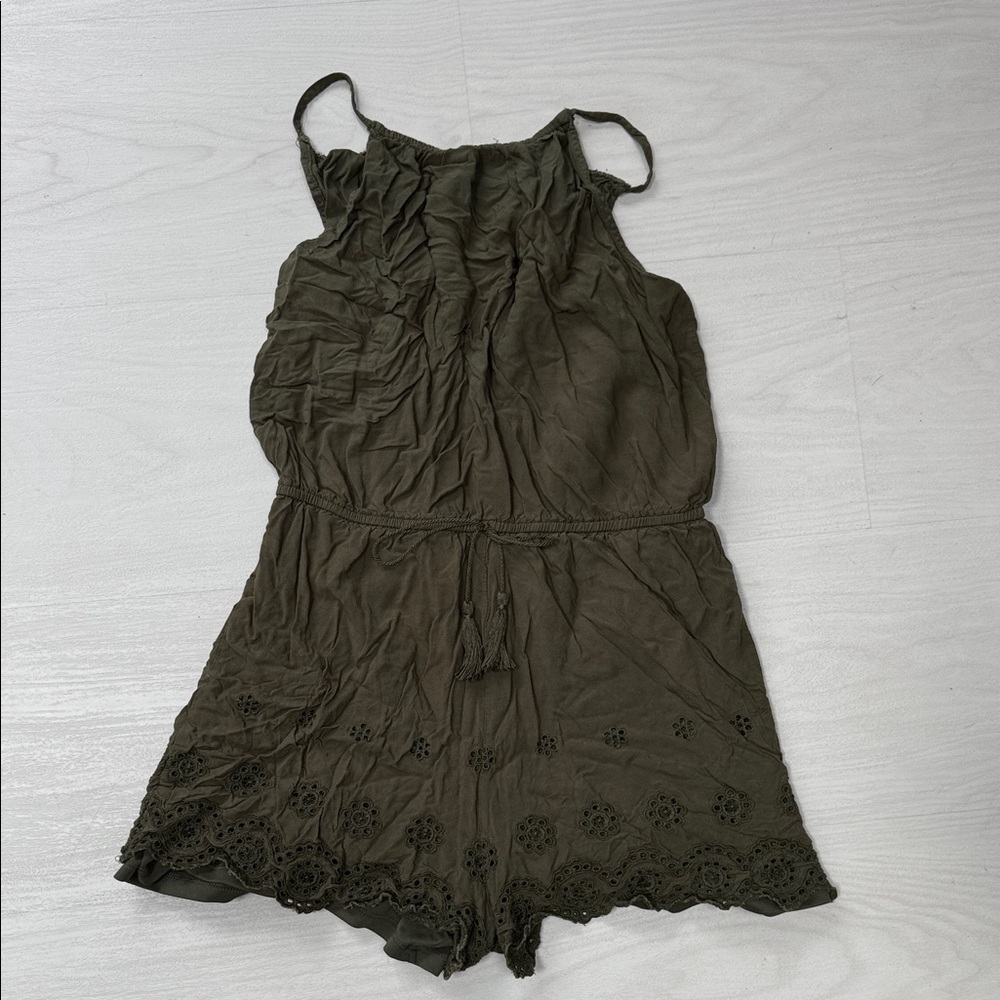 Mossimo Supply Co. Khaki Sleeveless Outfit